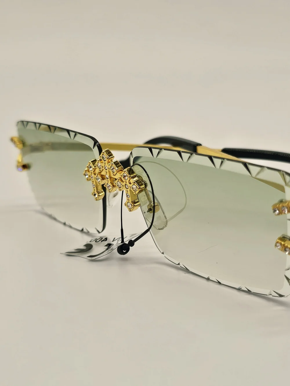 vu Gold-Trim Green Gradient Rimless Sunglasses